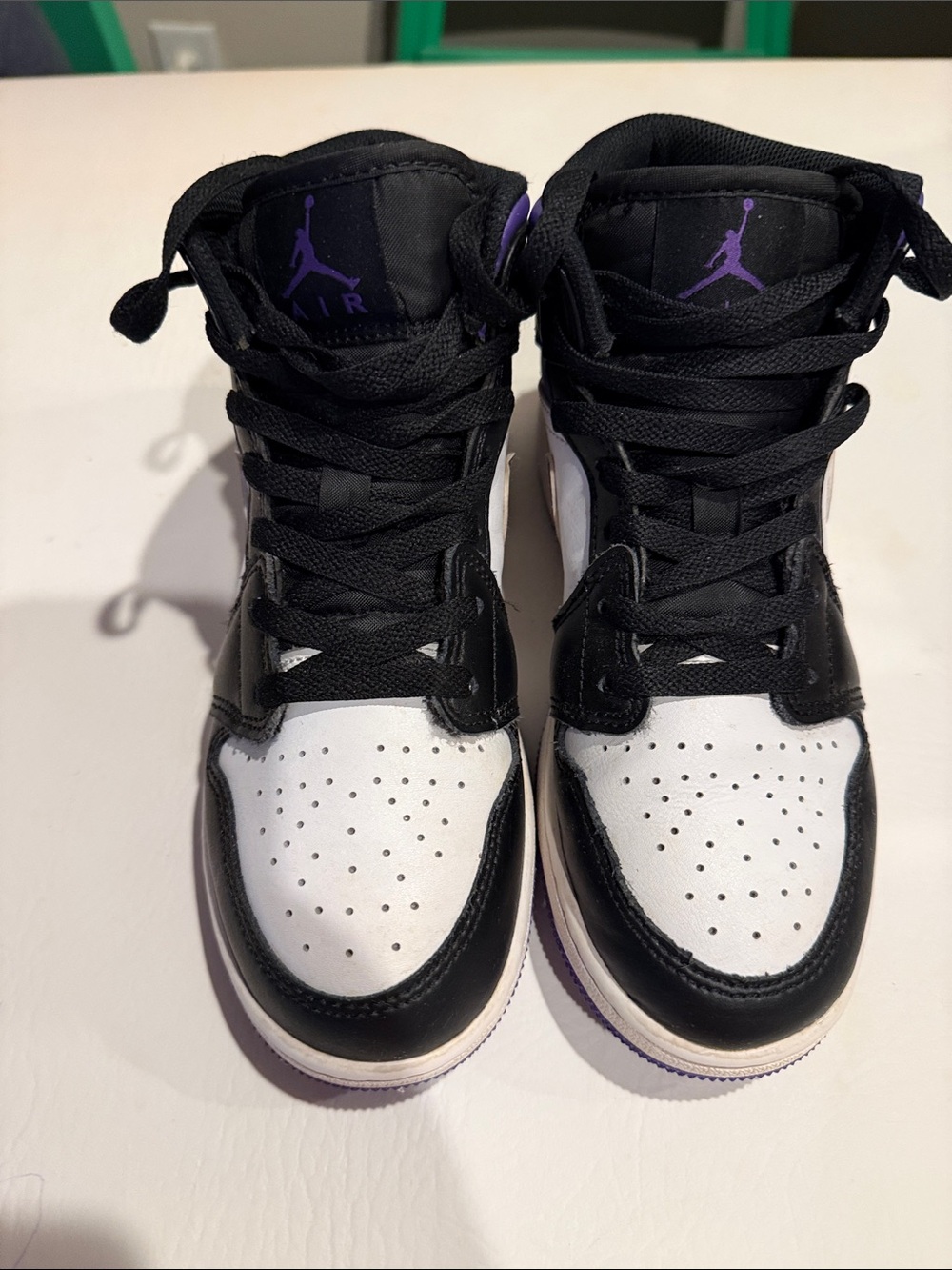 “Air Jordan 1 Mid Dark Iris Purple Black White 4.5Y 554725-095”.